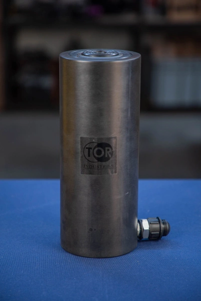 Домкрат гидравлический алюминиевый TOR ДГА30П150 30 т