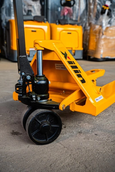 Тележка гидравлическая 2500 кг 1150 мм резиновые колеса XILIN DF-III